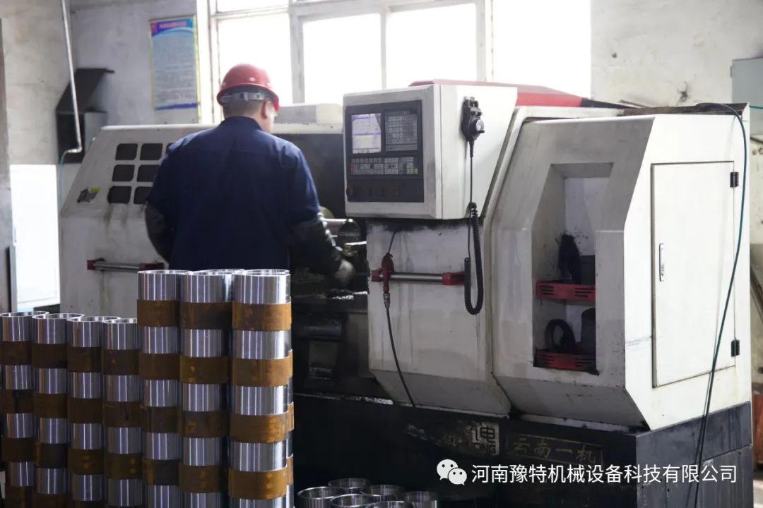 2022年圓振動篩基本結構/工作原理及結構特點