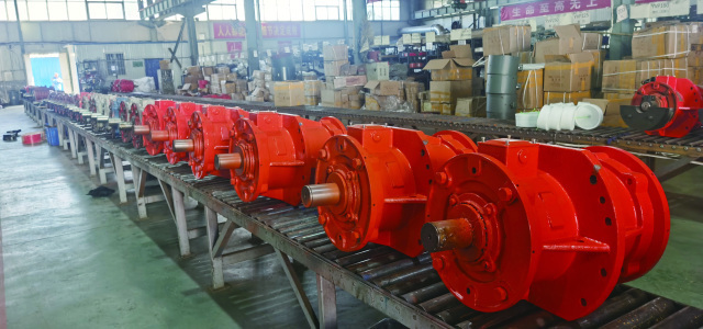 河南新鄉(xiāng)特種電機(jī)制造公司砂石裝備走俏市場